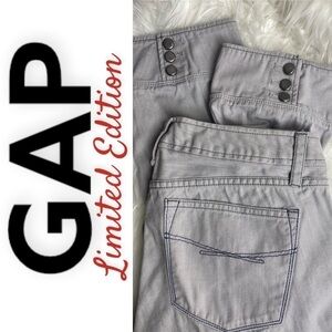 GAP Limited Edition Mid-Rise Capri Jeans Light Gray With 3-Button Hem, Size 28